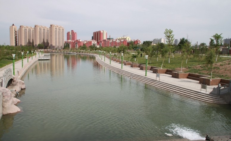 昌吉滨河湖景观带观赏牡丹园